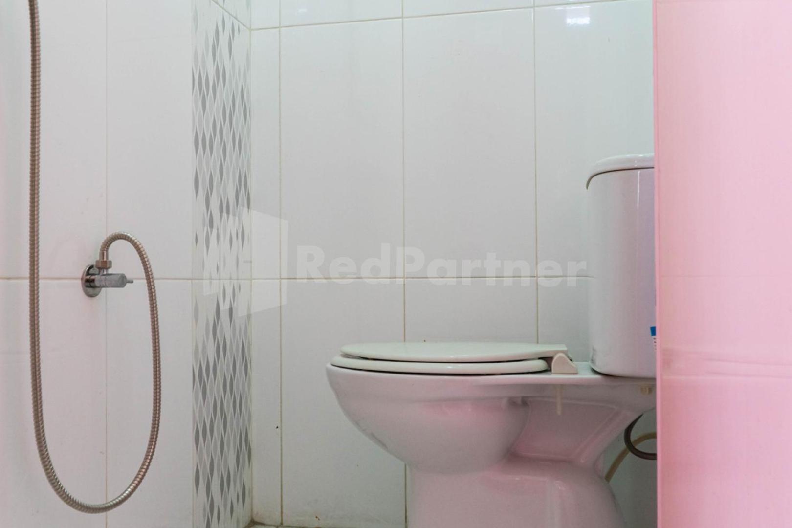 Asri Residence Near Jalan Iskandar Muda Medan Mitra Reddoorz Exterior photo